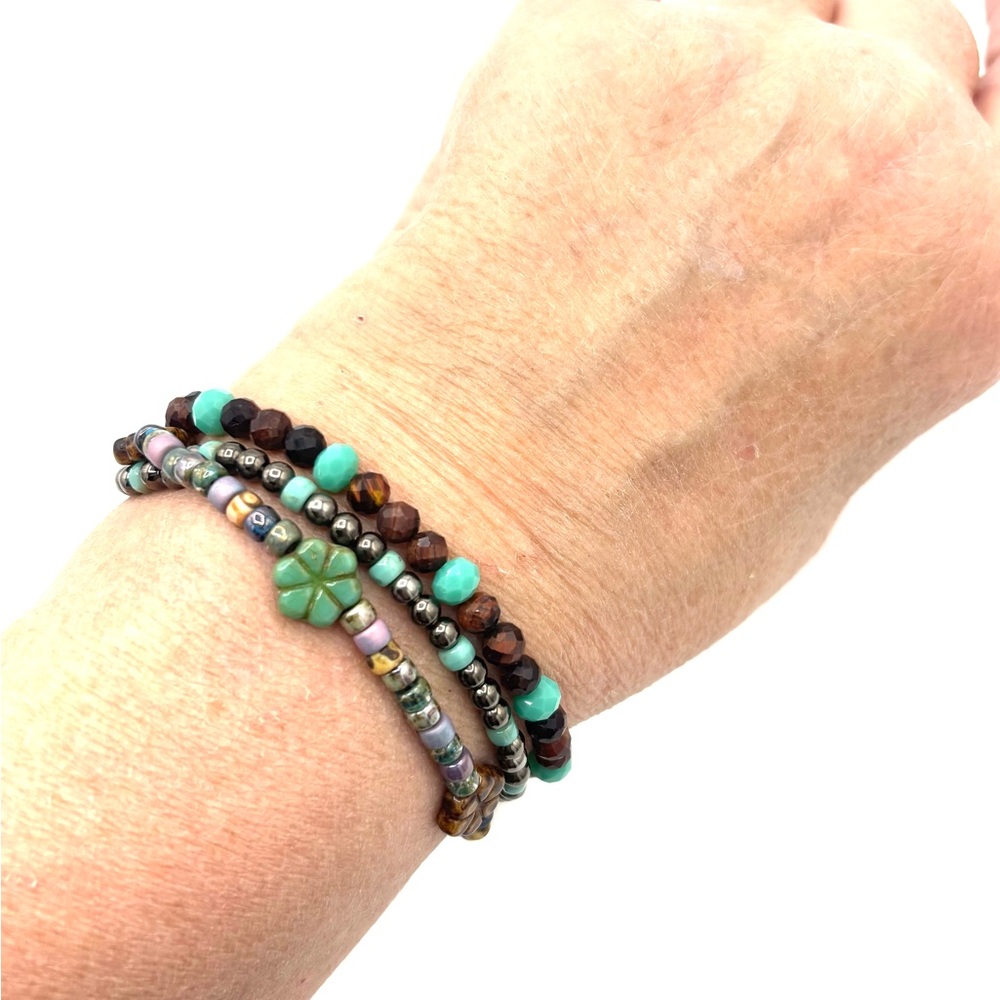 Hand Crafted Bohemian Multicolor Beaded Bracelet - Picture 9 of 10
